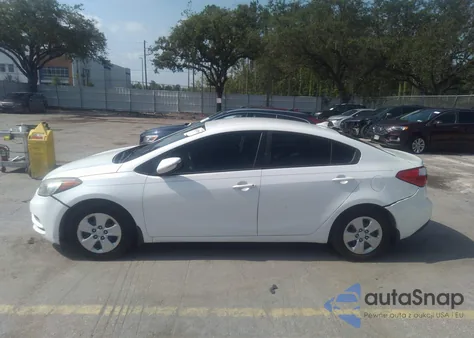 2015 Kia Forte Lx z USA, uszkodzony, nr VIN KNAFX4A63F5323080